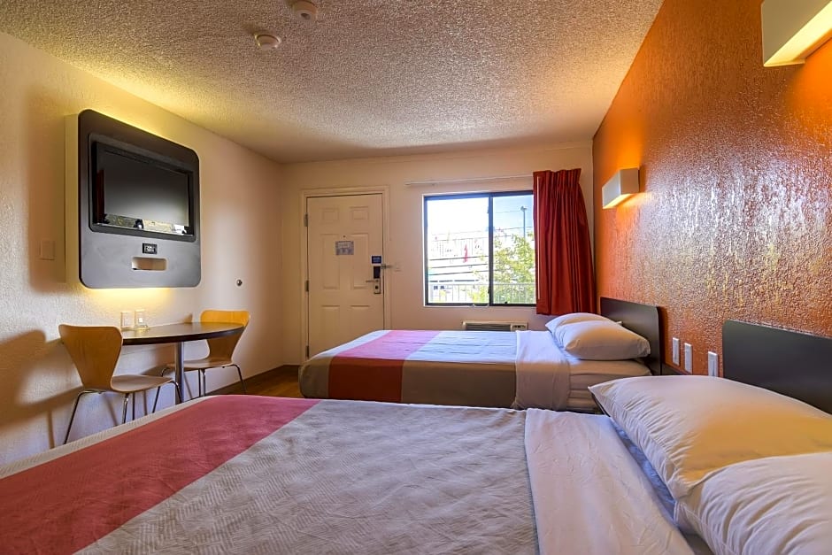 Motel 6-Las Vegas, NV - I-15 Stadium