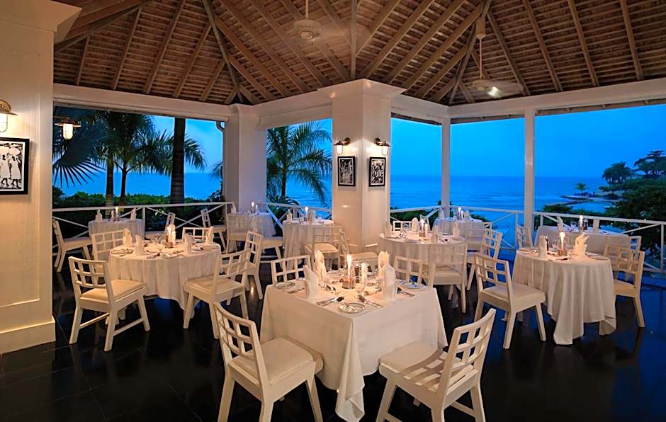 Round Hill Hotel & Villas