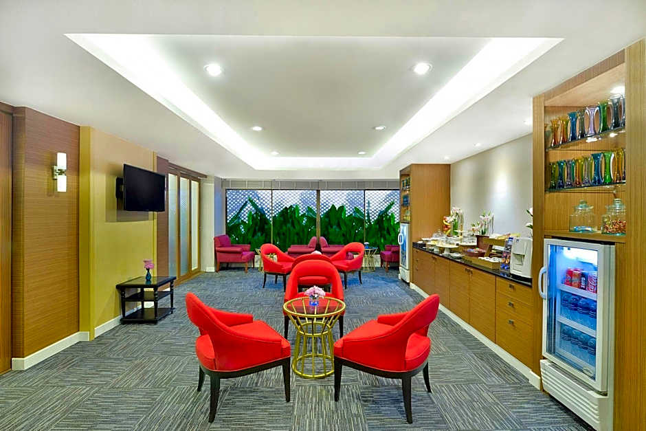 Centre Point Pratunam Hotel