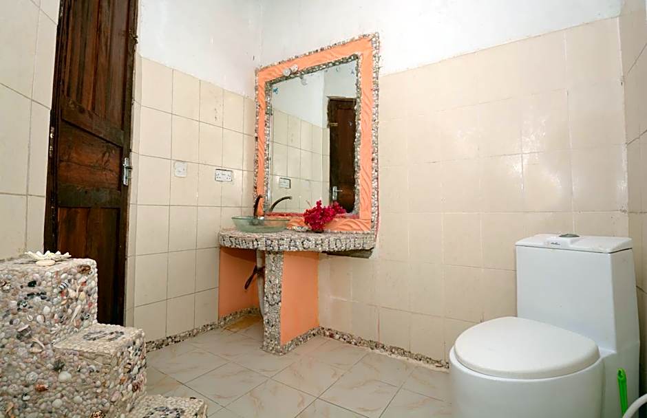 Kaure Sand Beach Lodge