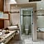 The Cincinnatian Hotel, Curio Collection by Hilton