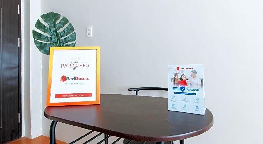 RedDoorz @ Mary Land Transient Alaminos Pangasinan