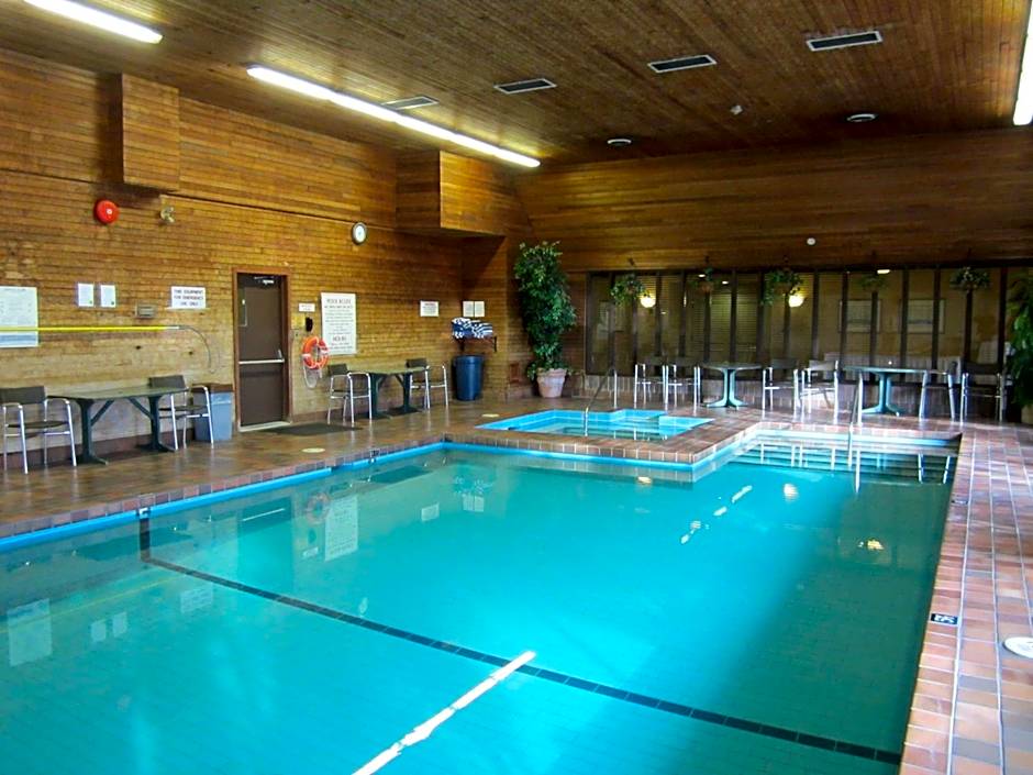 Ramada Hotel & Conference Center by Wyndham Kelowna