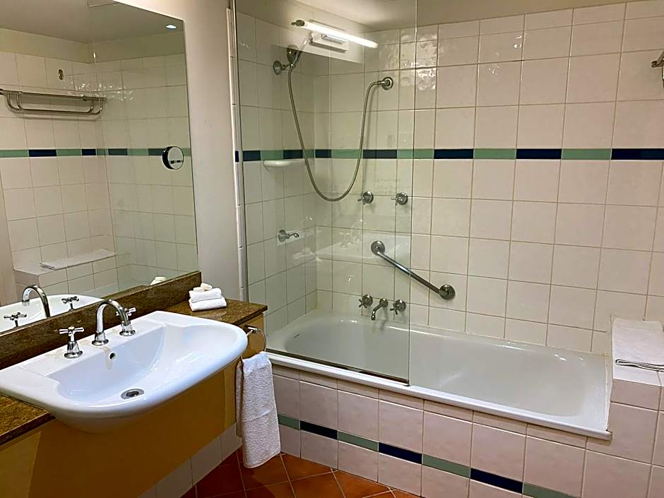 Darwin Esplanade Central Official