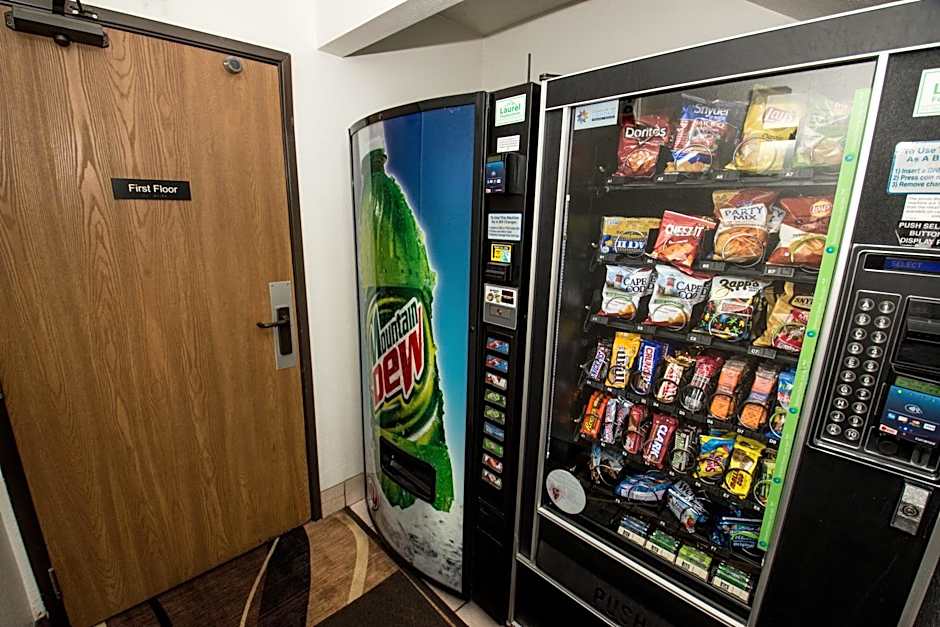 Super 8 by Wyndham Altoona