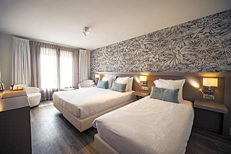 Triple room with Garden view and Balcony