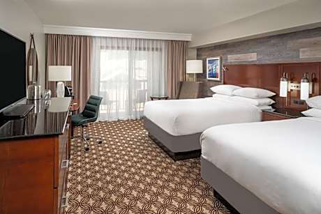 Guest Room with Two Queen Beds
