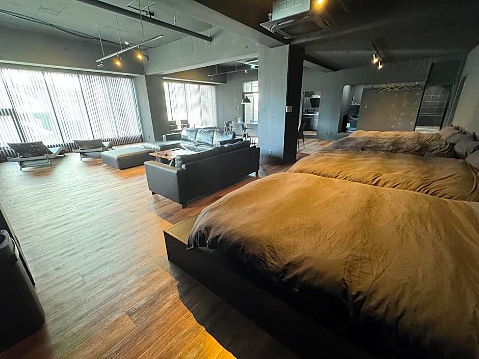 Black Villa Naha 最大8名宿泊可 136平米 美栄橋駅 徒歩1分