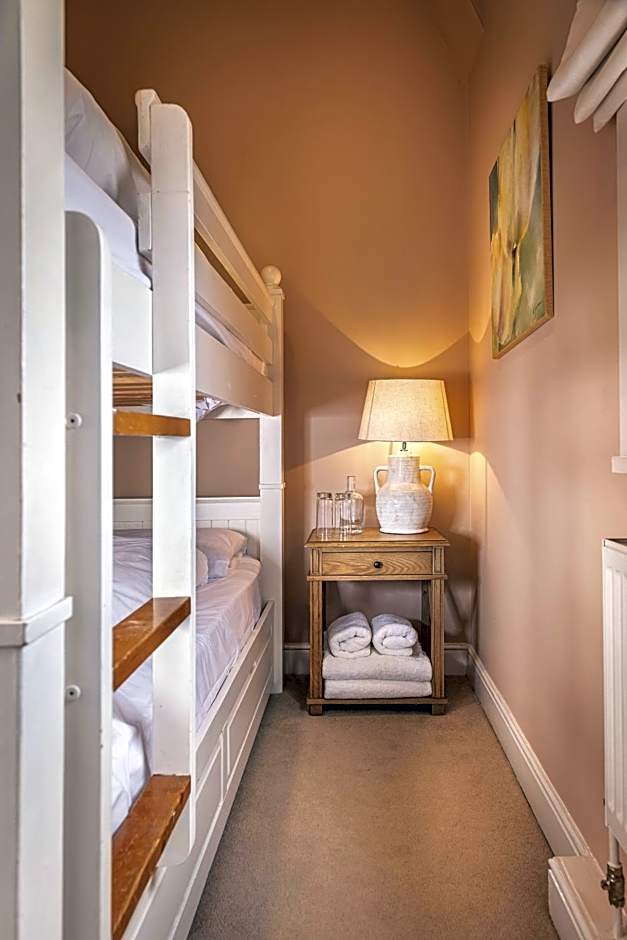 The Black Lion, Long Melford