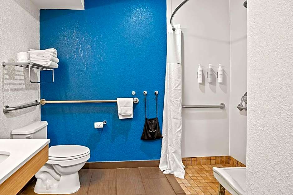 Spark by Hilton Stevensville