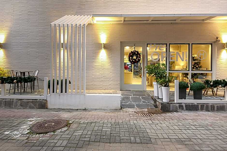 Gwangju Sangmu W Lounge Hotel