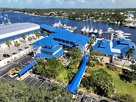 Pirate's Cove Resort and Marina - Stuart