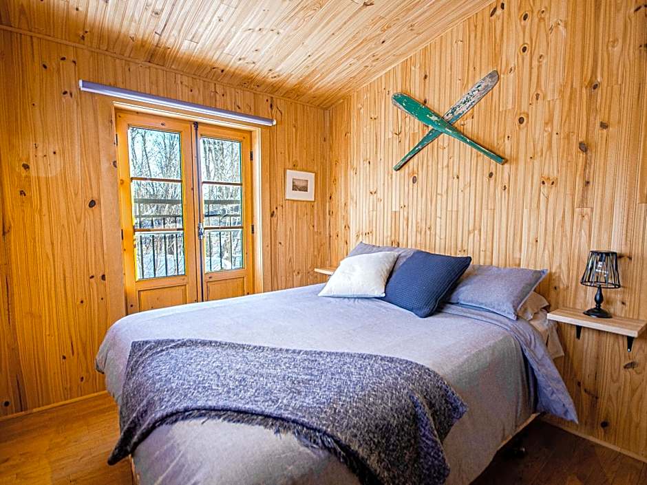 Riverside Cabin, Fishing, and Relaxation