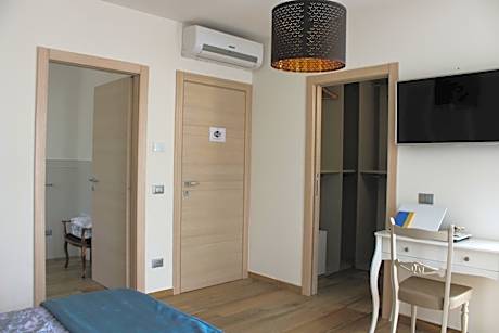 Double Room with Pool View
