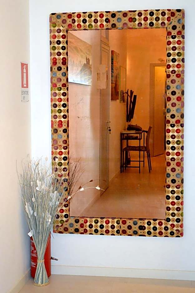 Check-Inn Rooms