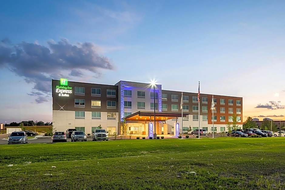 Holiday Inn Express And Suites Bourbonnais East - Bradley By IHG