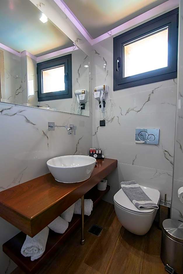 Aianteion Bay Luxury Hotel & Suites