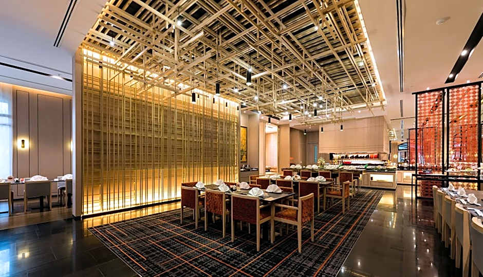 Chatrium Hotel Royal Lake Yangon