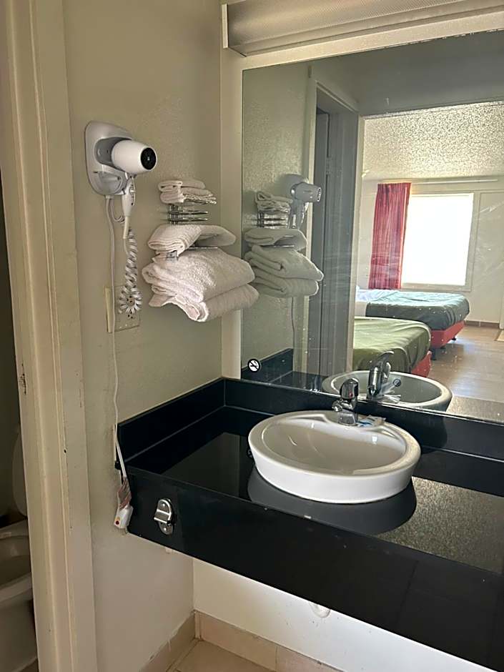 Rodeway Inn Washington PA