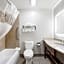 Red Roof PLUS+ & Suites Birmingham - Bessemer