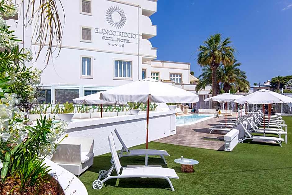 Bianco Riccio Suite Hotel
