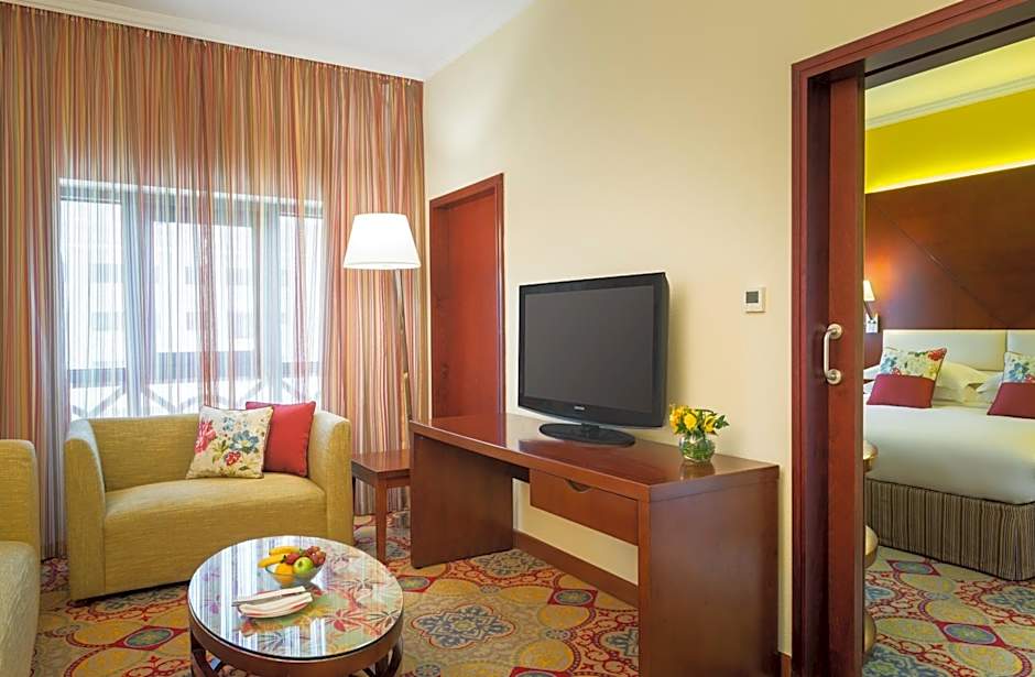Photo 1 of 6 of Executive Suite