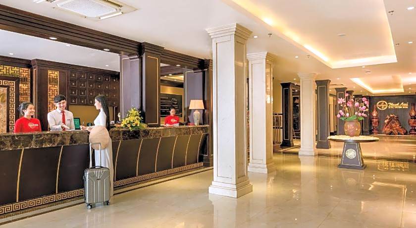 Thanh Lich Royal Boutique