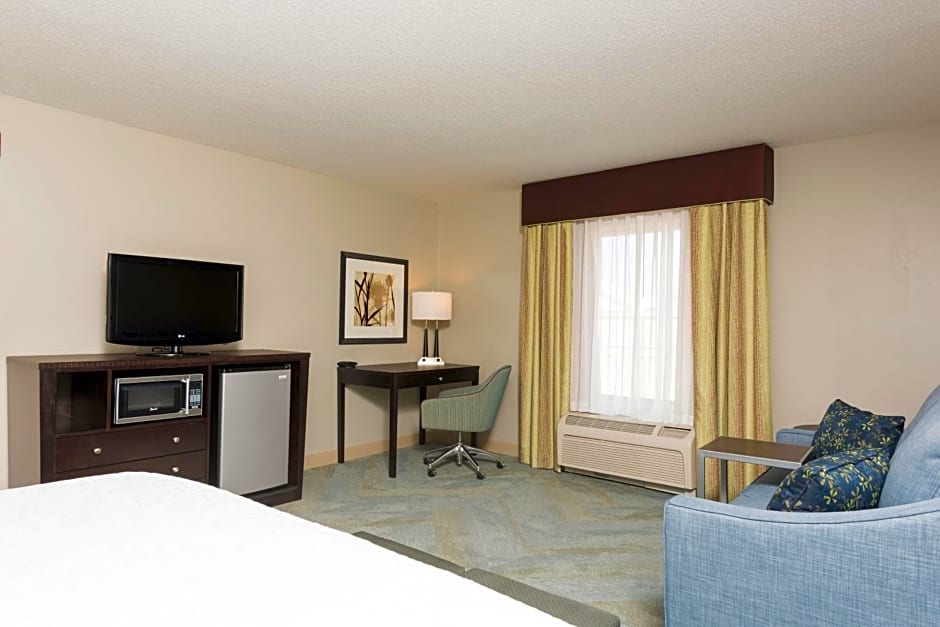 Hampton Inn Detroit Roseville