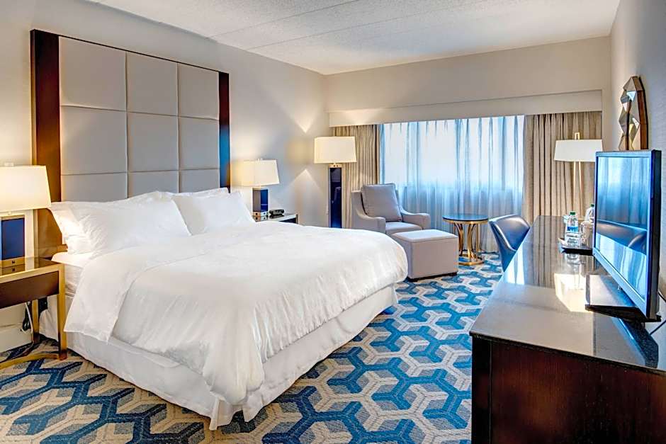 Sheraton Eatontown Hotel