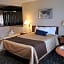 Travelodge by Wyndham Niagara Falls at the Falls