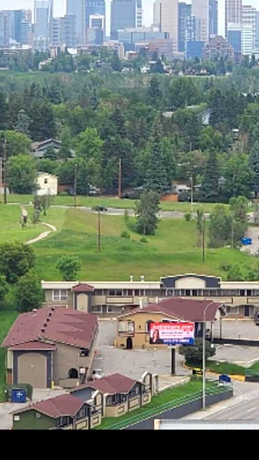 Canadas Best Value Inn Calgary Chinook Station