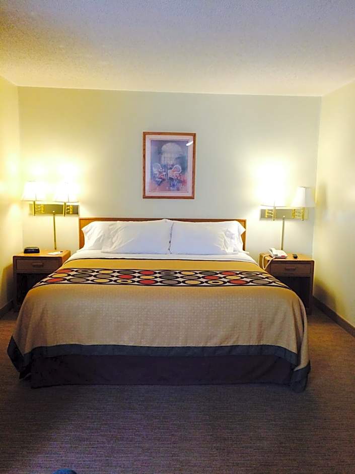 Photo 1 of 3 of Luxury Suite, Jetted Tub