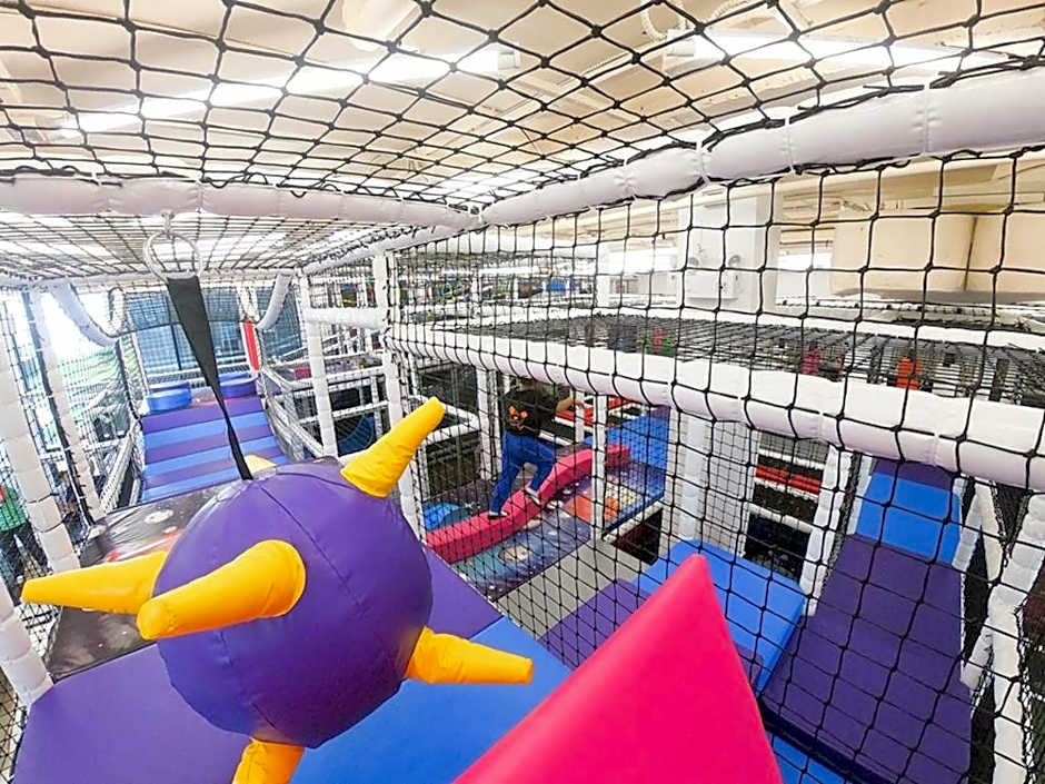 Balcony Seaside Sriracha Hotel & Serviced Apartments