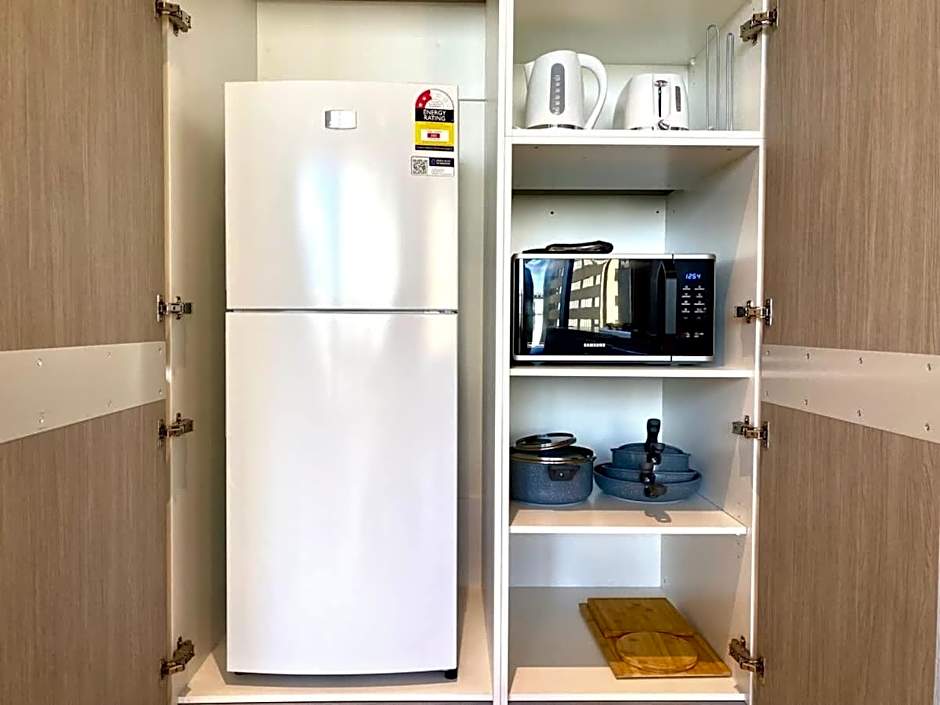 Luxury CBD Beach Vibes-Queen Bed-Gym