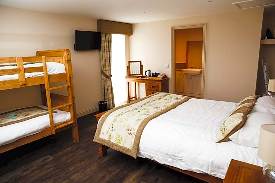 Glen Clova Hotel & Luxury Lodges