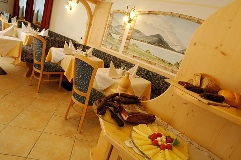 Hotel Falzares
