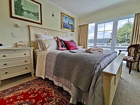 Superior Queen Room