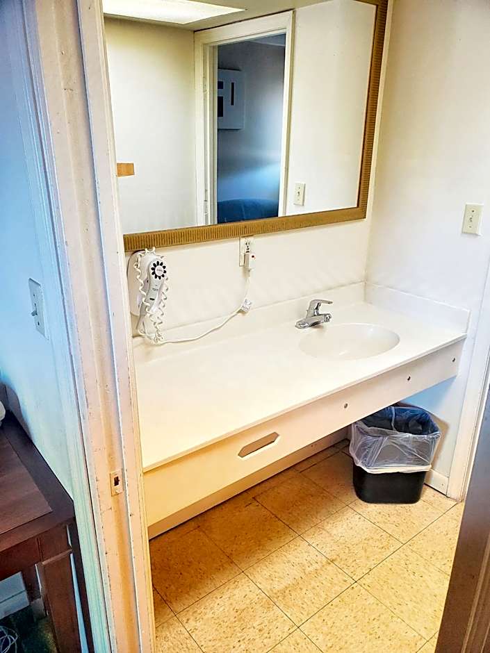 The Port Hotel and Marina