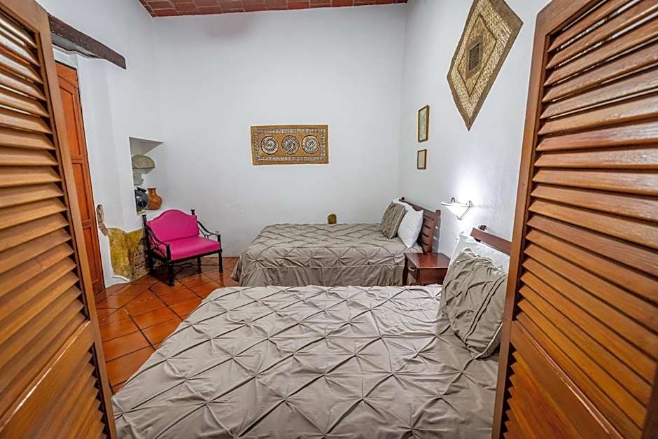 Las Mariposas Hotel & Studios