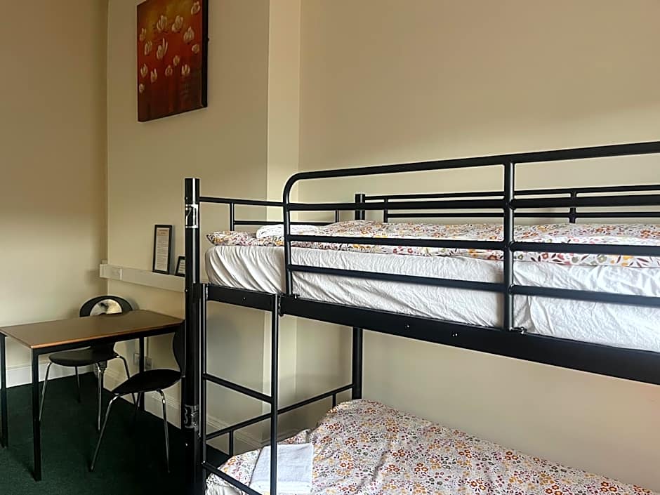 Botanic Avenue Hostel less than a mile from the City Centre