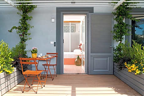 Deluxe Double Room with Bath