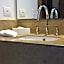 Hampton Inn By Hilton Bogota Usaquen