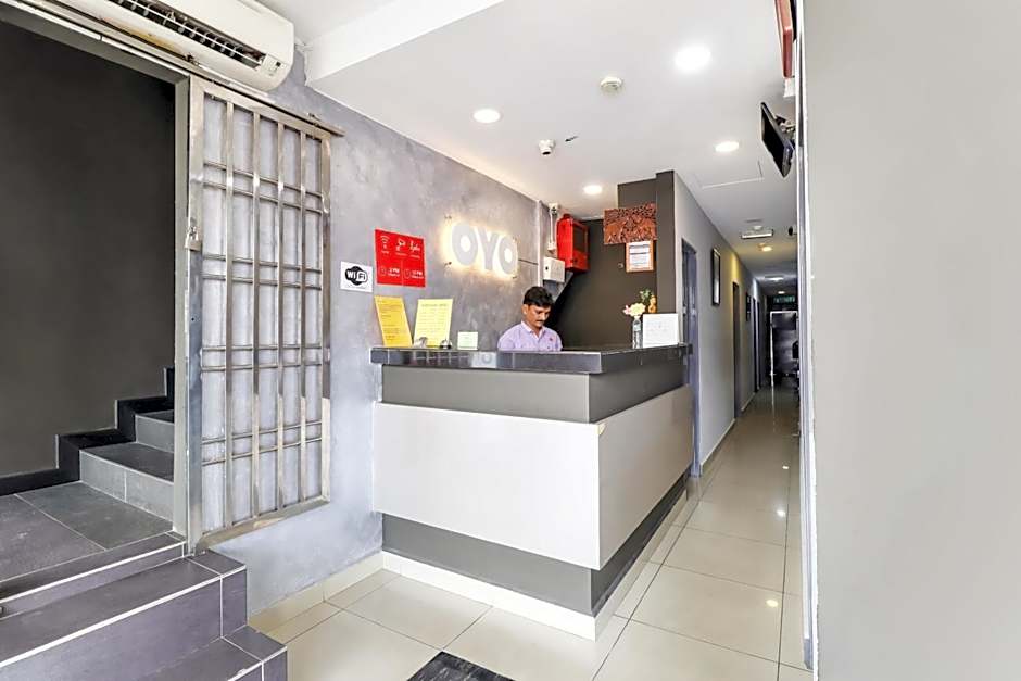 OYO 89381 Moonnight Hotel