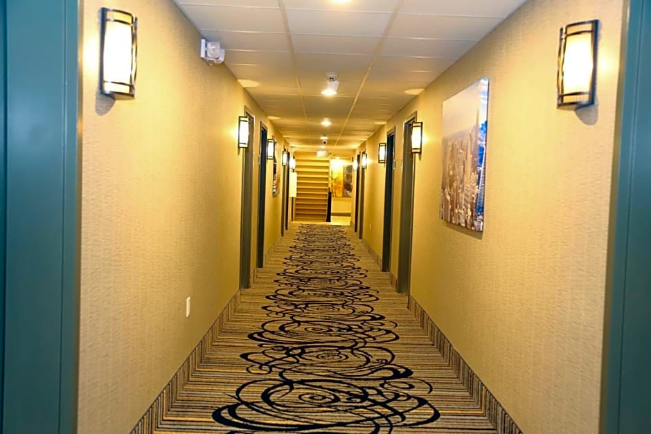 Red Carpet Inn Elmwood