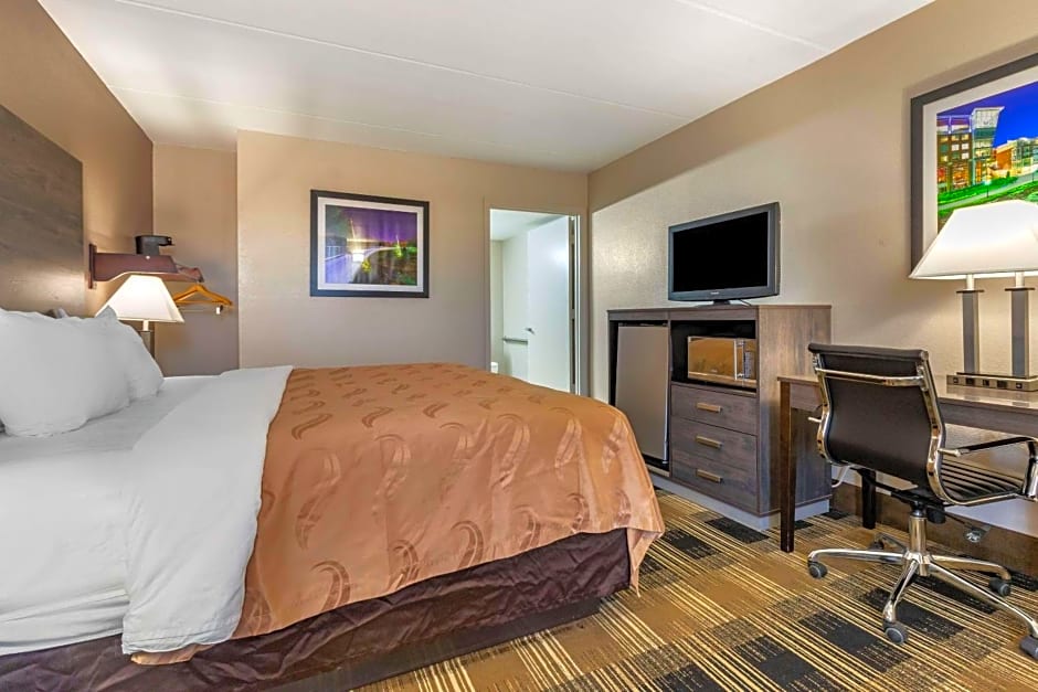 Quality Inn South Duncan