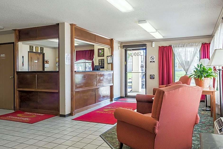 Econo Lodge North