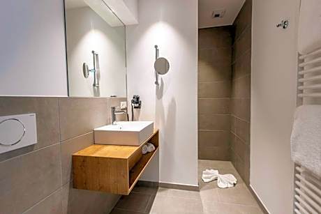 JaHotel