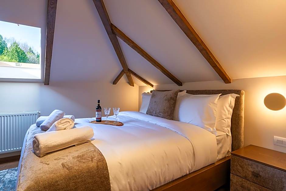 FLOARA DI MUNTE Forest Luxury Suites