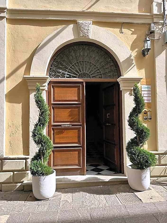 Palace Eight - Suites & Spa