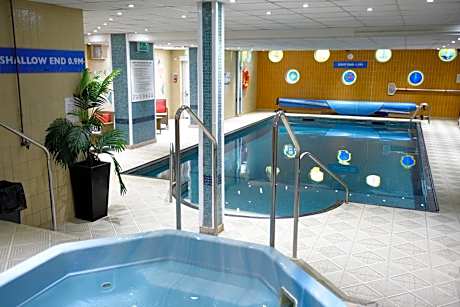 The Riviera Hotel & Apartments - Alum Chine